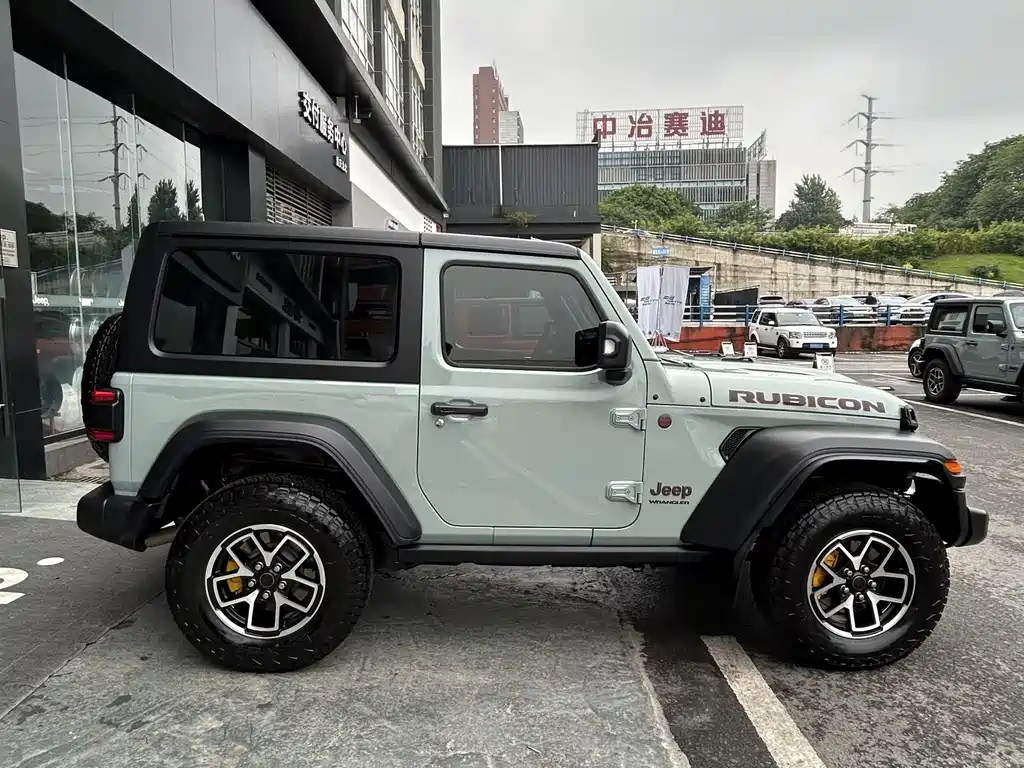 Jeep Wrangler 2024 — фото 13