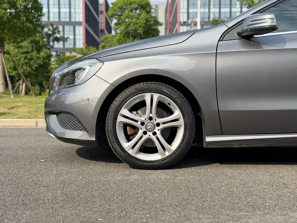 Mercedes-Benz A-Class 2015 — фото 19