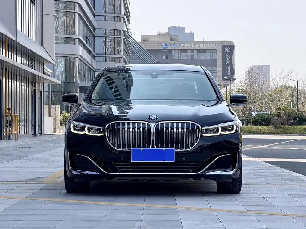 BMW 7 Series 2019 — фото 2