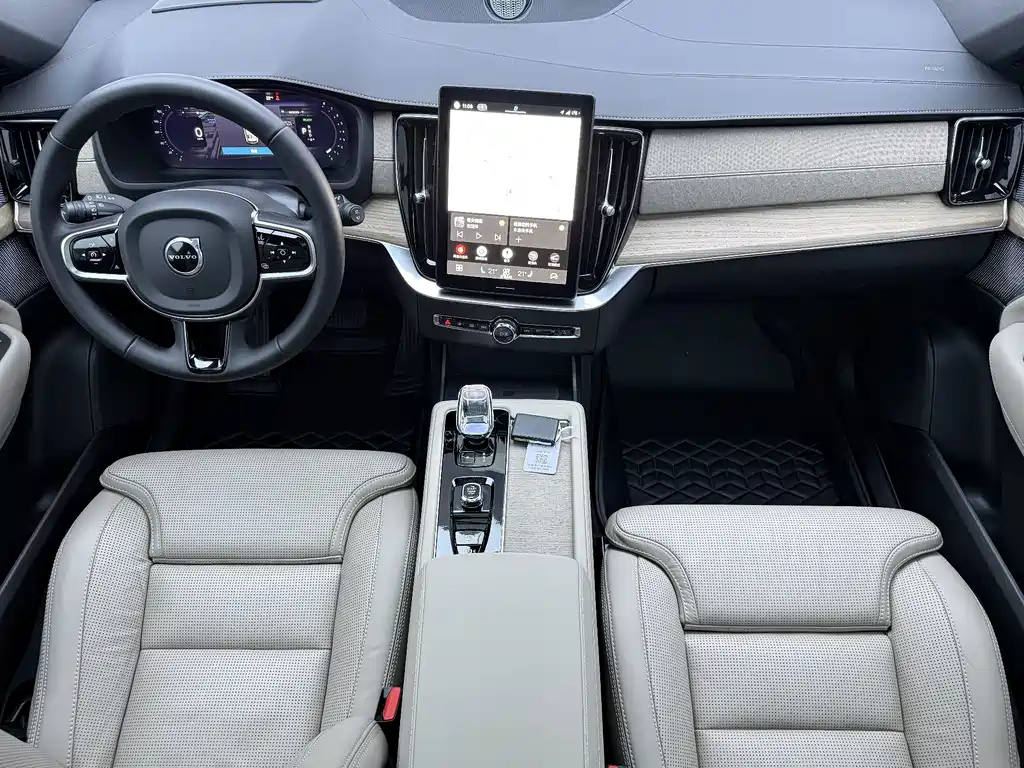 Volvo XC90 Plug-In Hybrid 2025 — фото 22