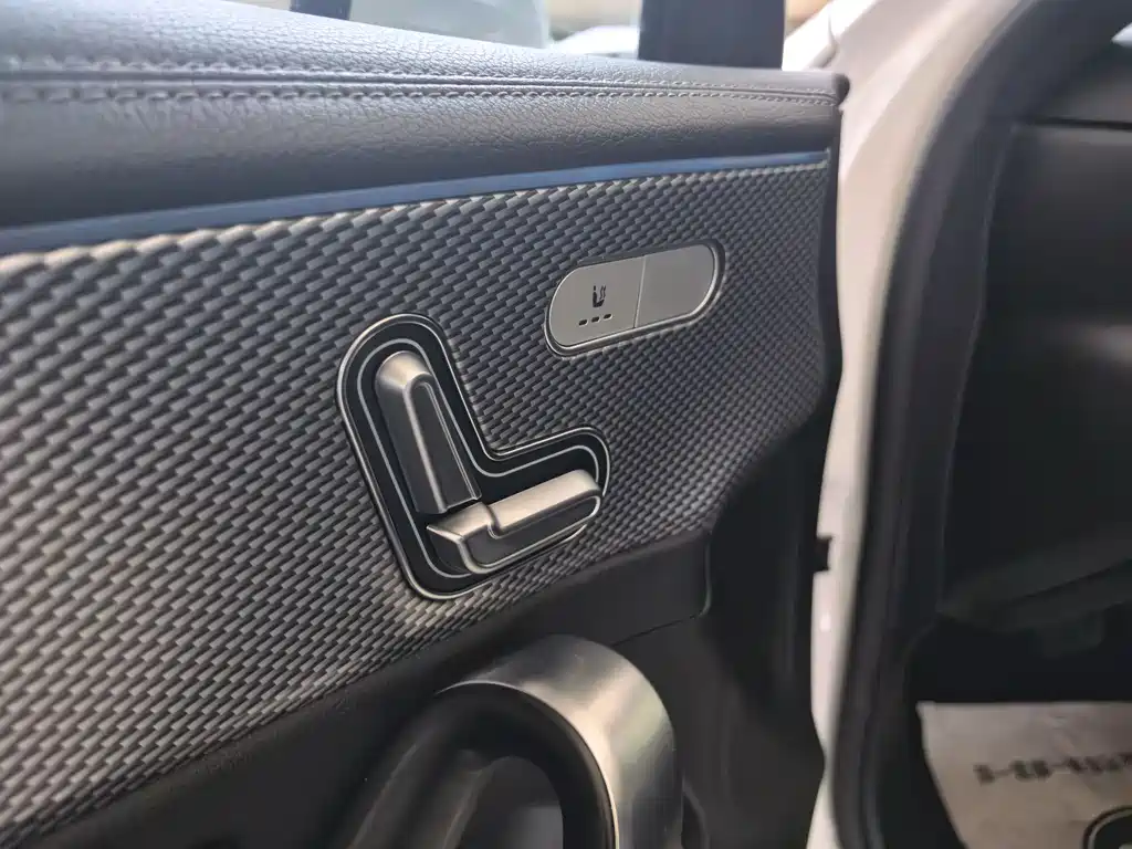 Mercedes-Benz A-Class 2022 — фото 9