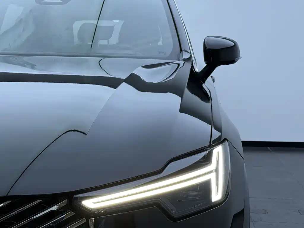 Volvo XC90 Plug-In Hybrid 2025 — фото 10