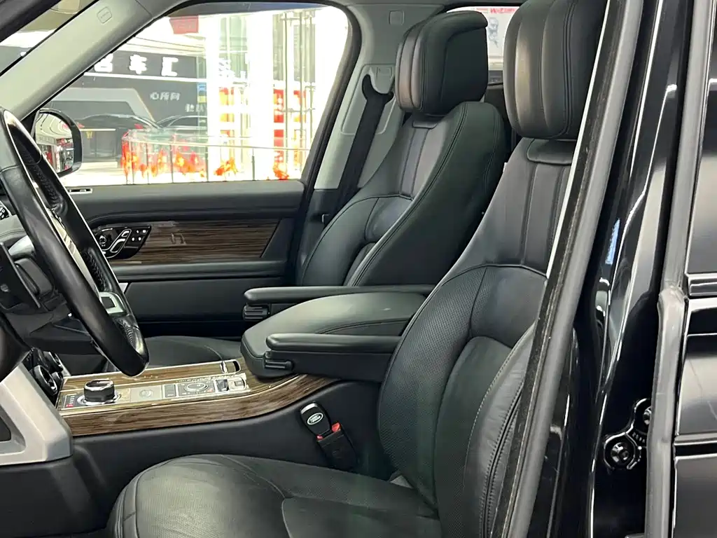 Land Rover Range Rover 2019 — фото 8