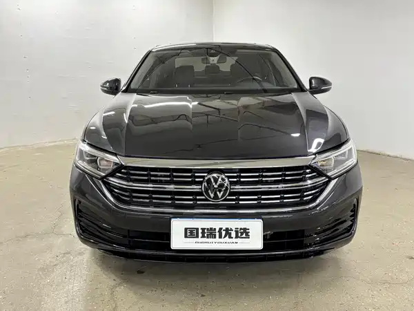 Volkswagen Sagitar 2022