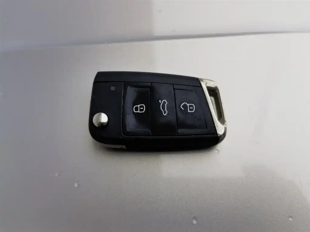 Volkswagen Tiguan L 2018 — фото 19