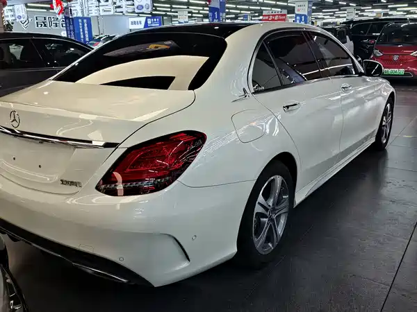 Mercedes-Benz C-Class 2020