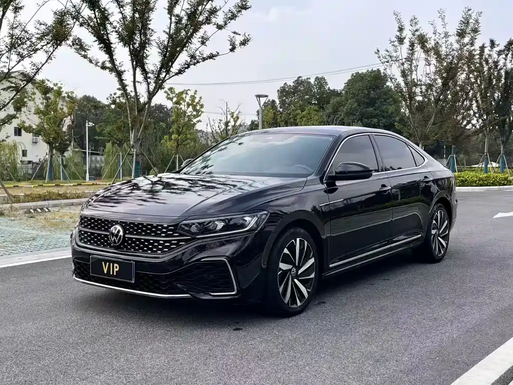 Volkswagen Passat 2022