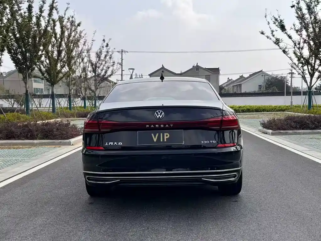Volkswagen Passat 2022