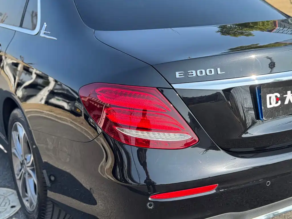 Mercedes-Benz E-Class 2019 — фото 8