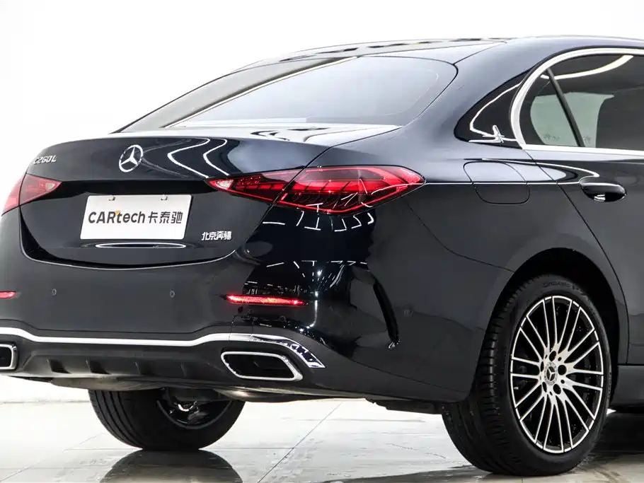Mercedes-Benz C-Class 2025 — фото 8