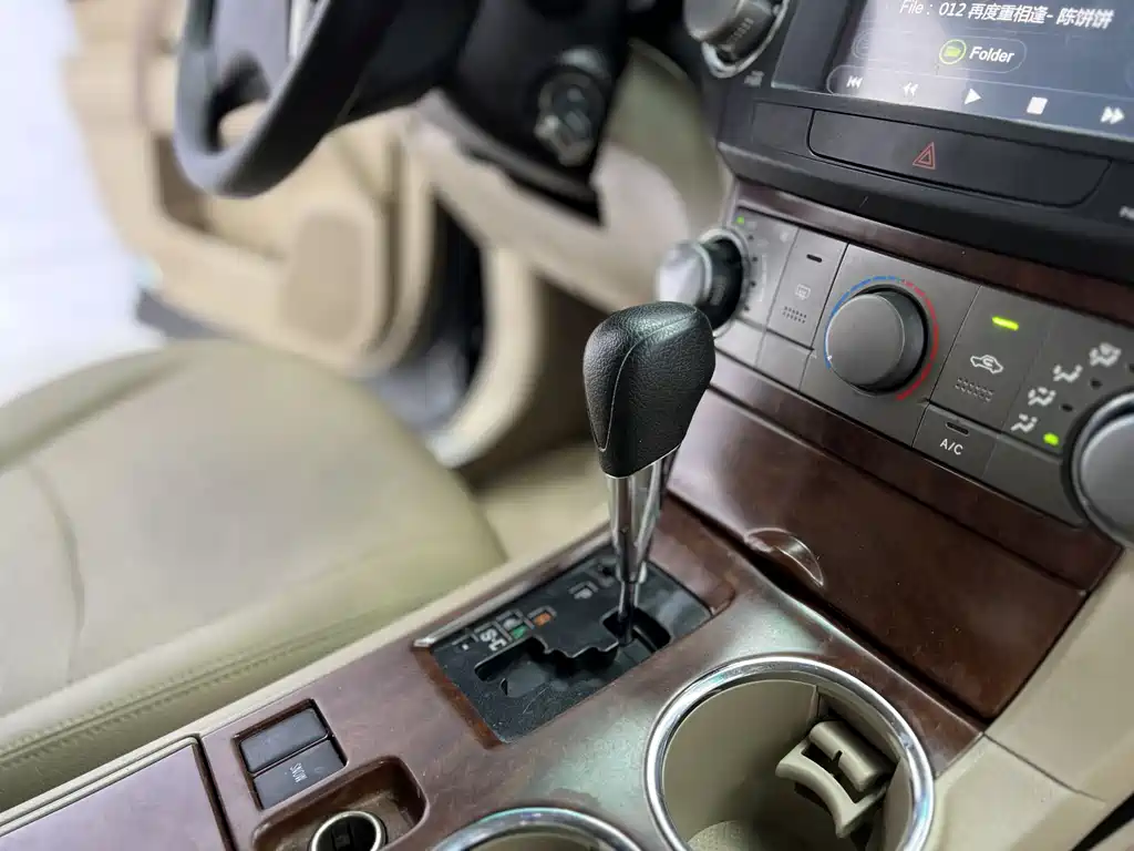 Toyota Highlander 2013 — фото 13