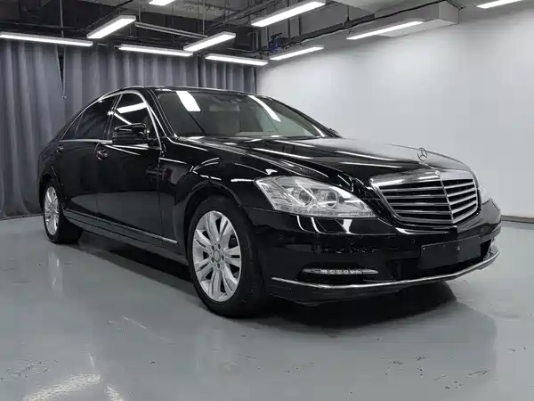 Mercedes-Benz S-Class 2012