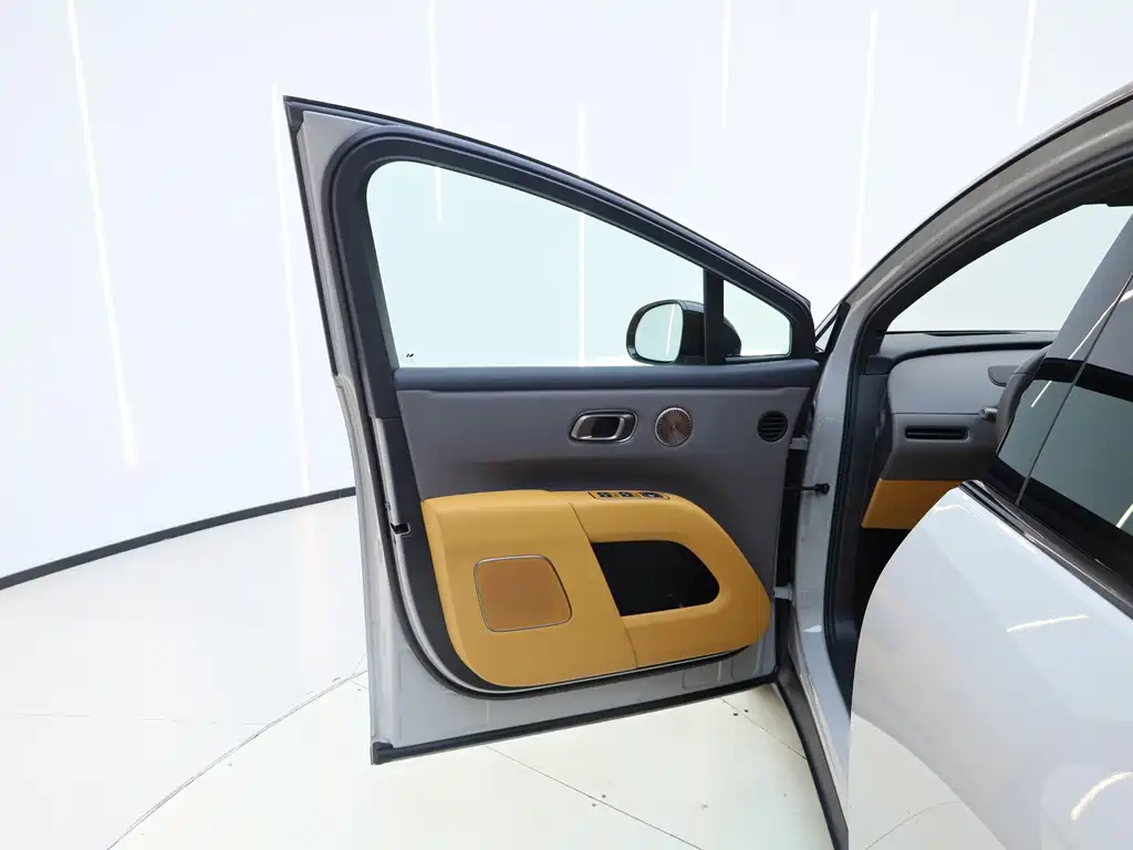 Li Auto i8 2025 — фото 11