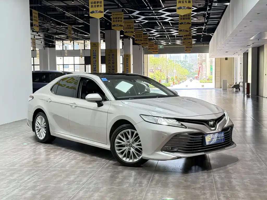 Toyota Camry 2020 — фото 4