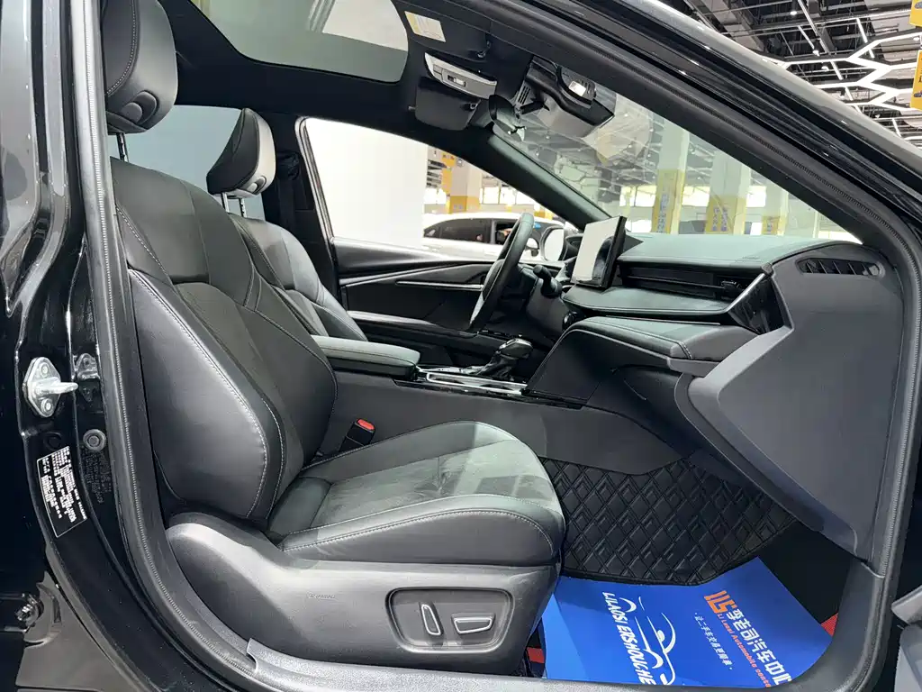Toyota Camry 2025 — фото 17