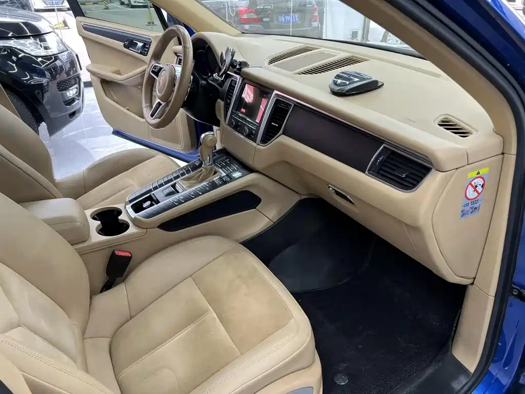 Porsche Macan 2015 — фото 12