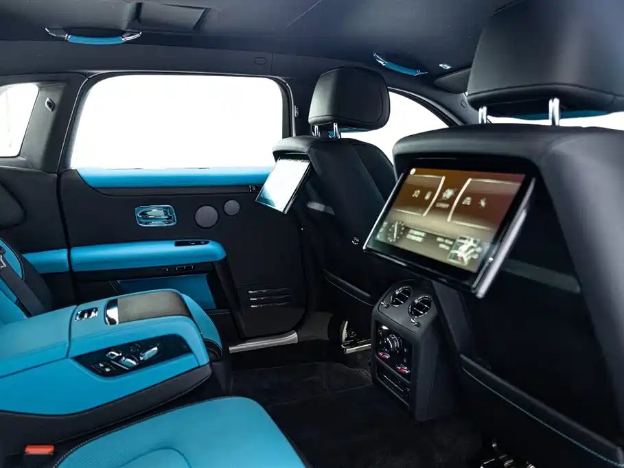 Rolls-Royce Ghost 2023 — фото 15