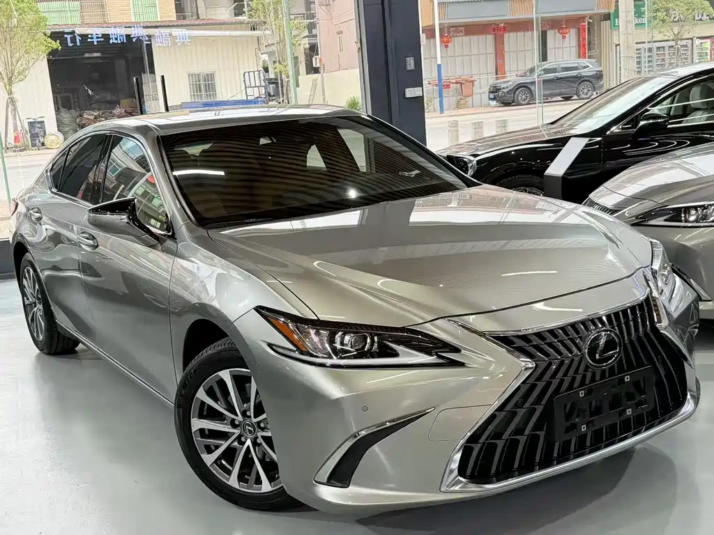 Lexus ES 2022 — фото 3