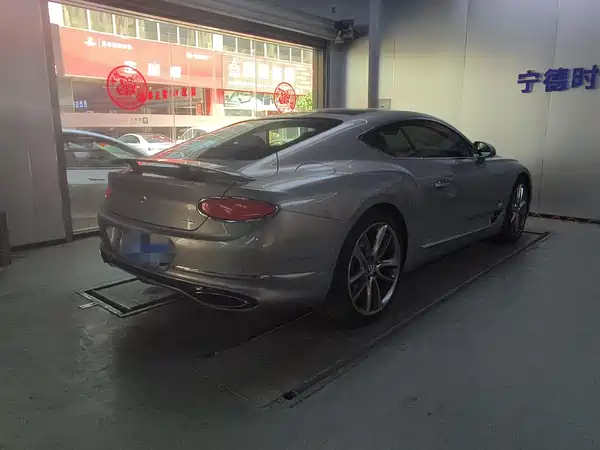 Bentley Continental 2018