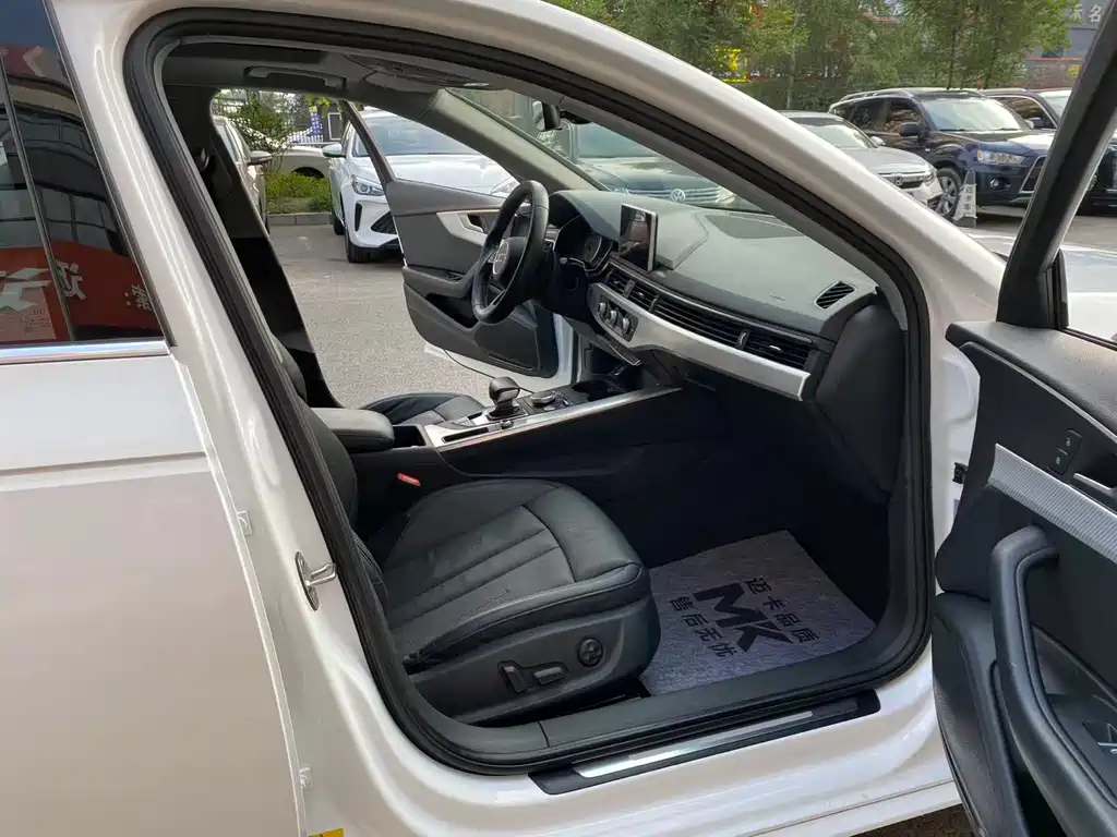 Audi A4L 2017