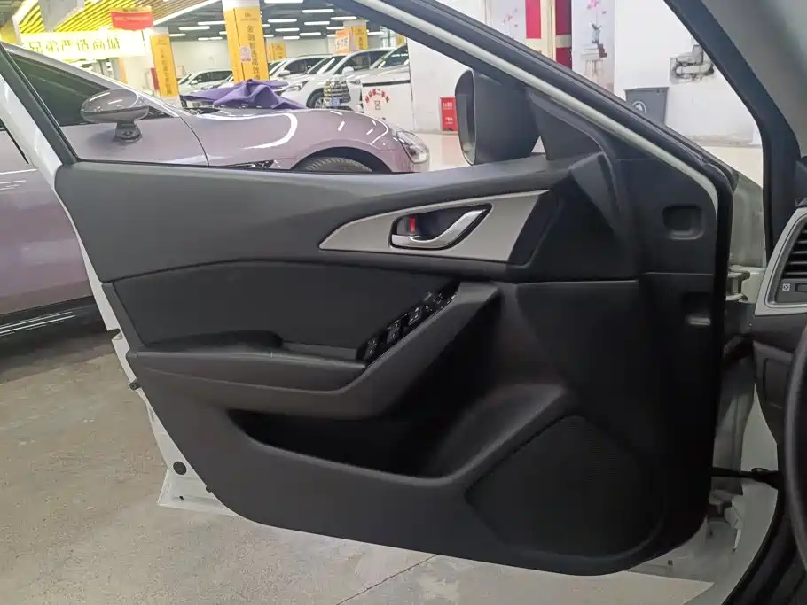 Mazda 3 Axela 2017