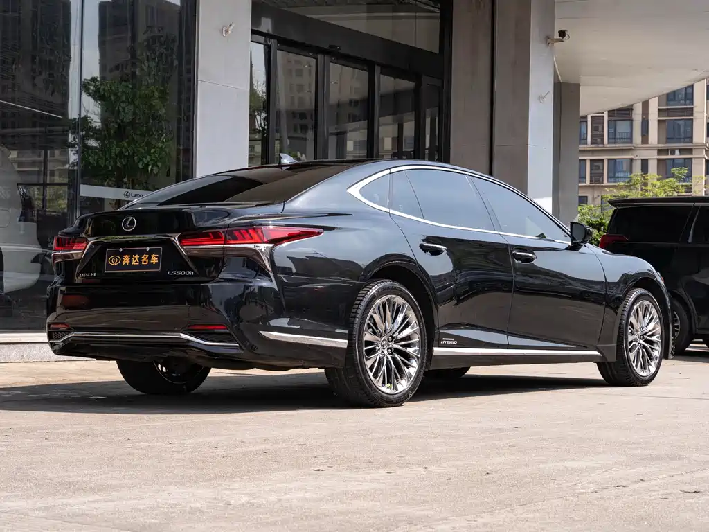 Lexus LS 2018