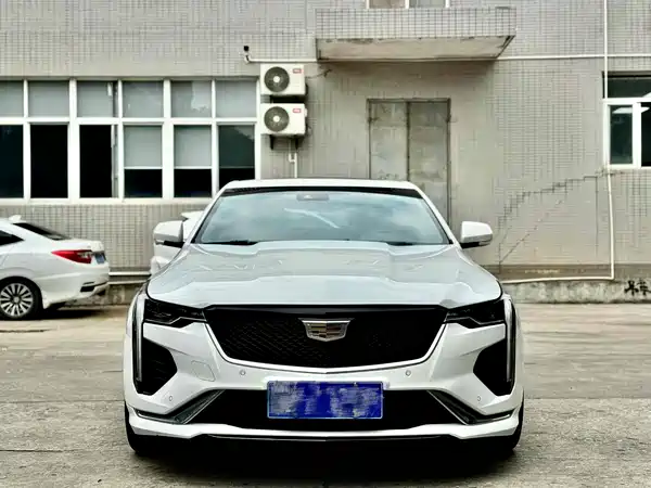 Cadillac CT4 2021