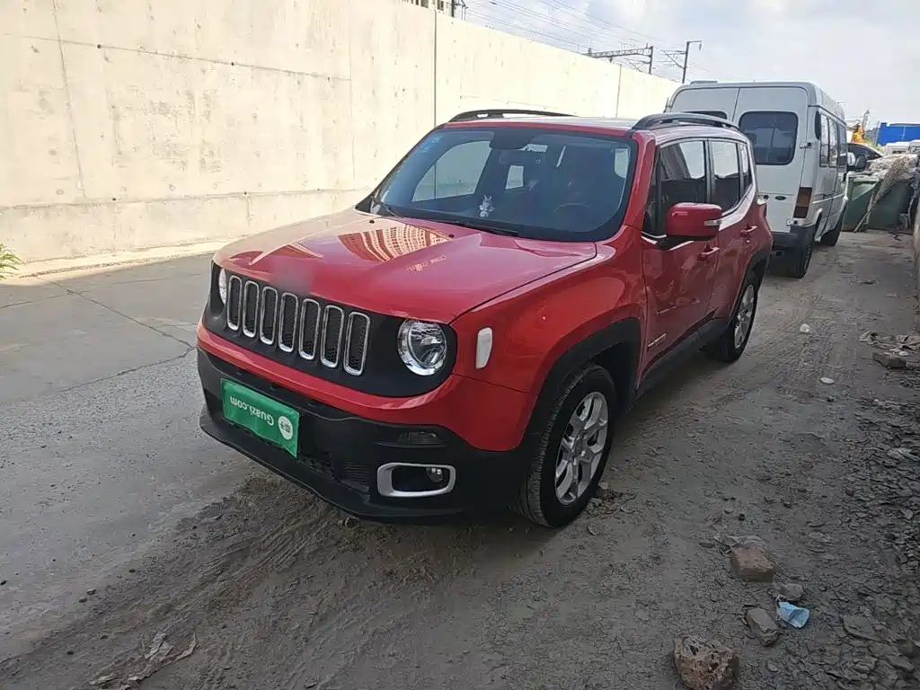 Jeep Freeman 2017 — фото 1