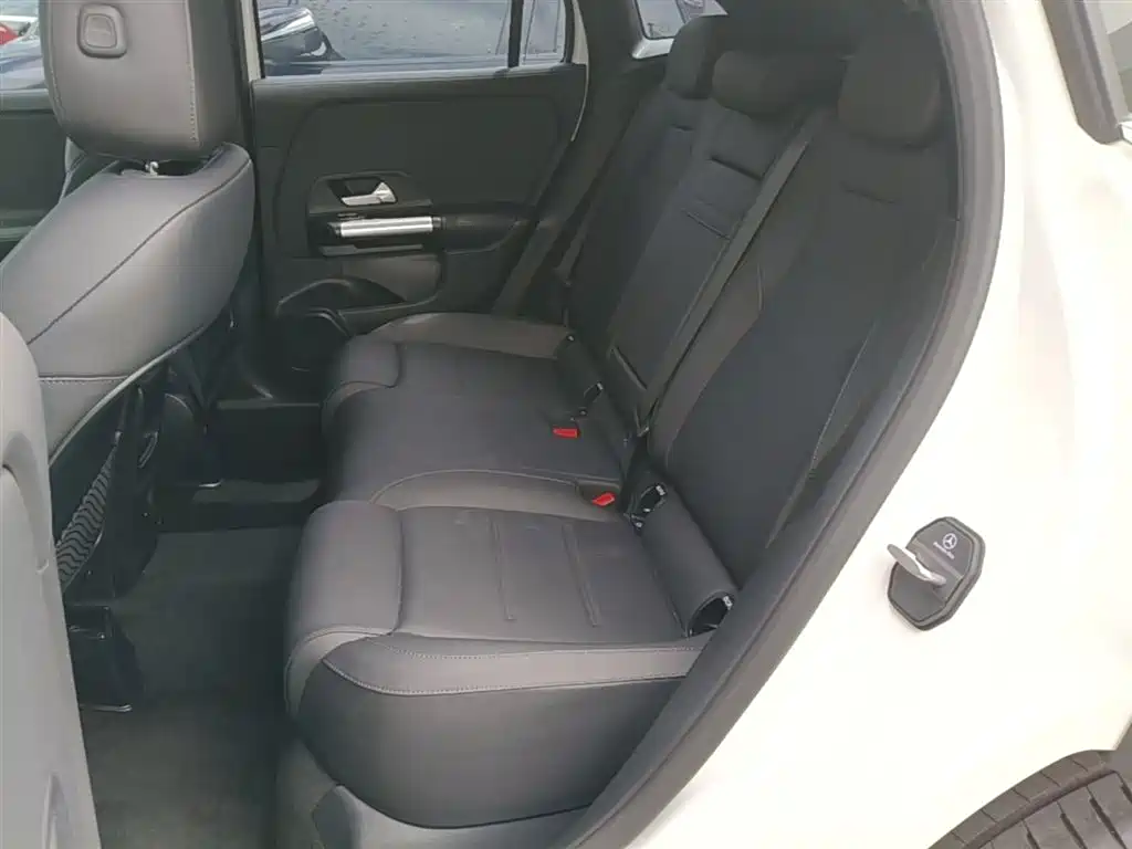 Mercedes-Benz GLA 2023 — фото 17