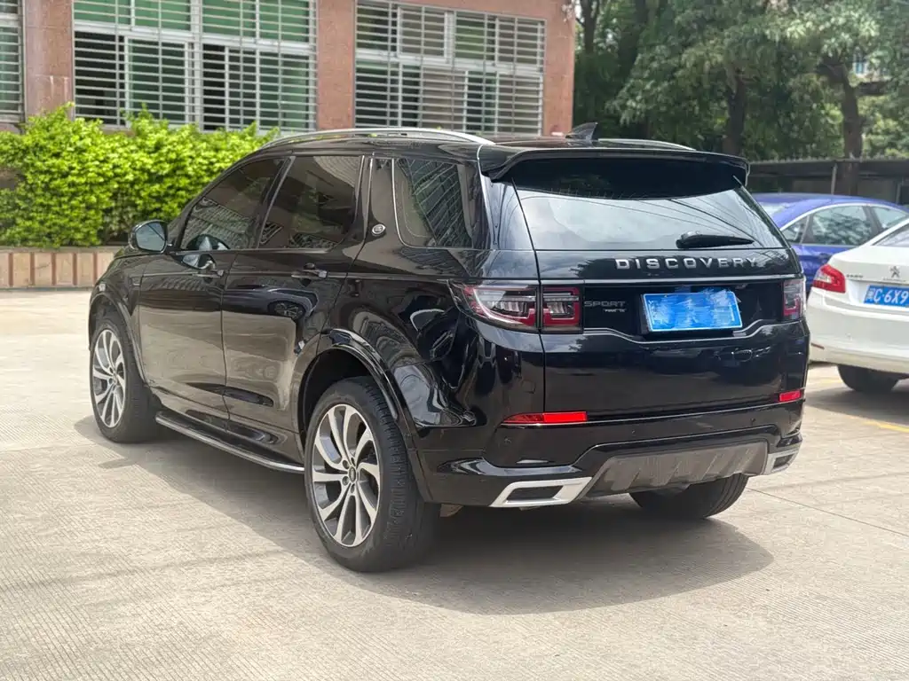 Land Rover Discovery Sport 2022 — фото 3