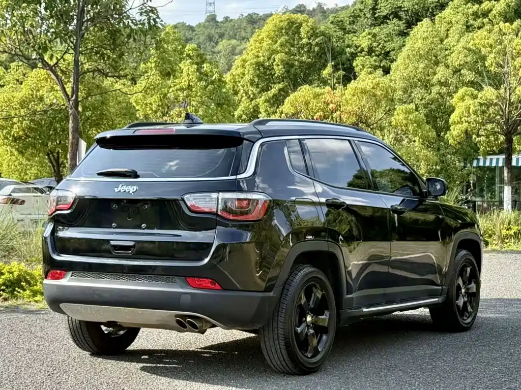 Jeep Compass 2019 — фото 9