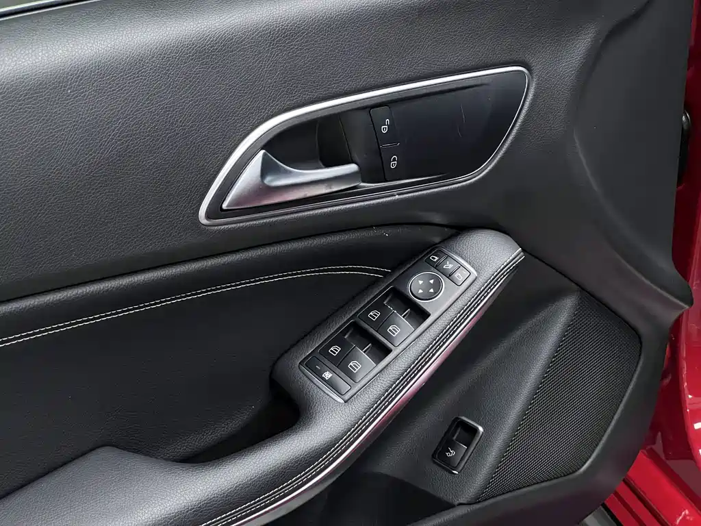 Mercedes-Benz CLA 2018 — фото 33