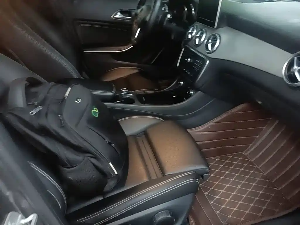 Mercedes-Benz GLA 2016 — фото 25