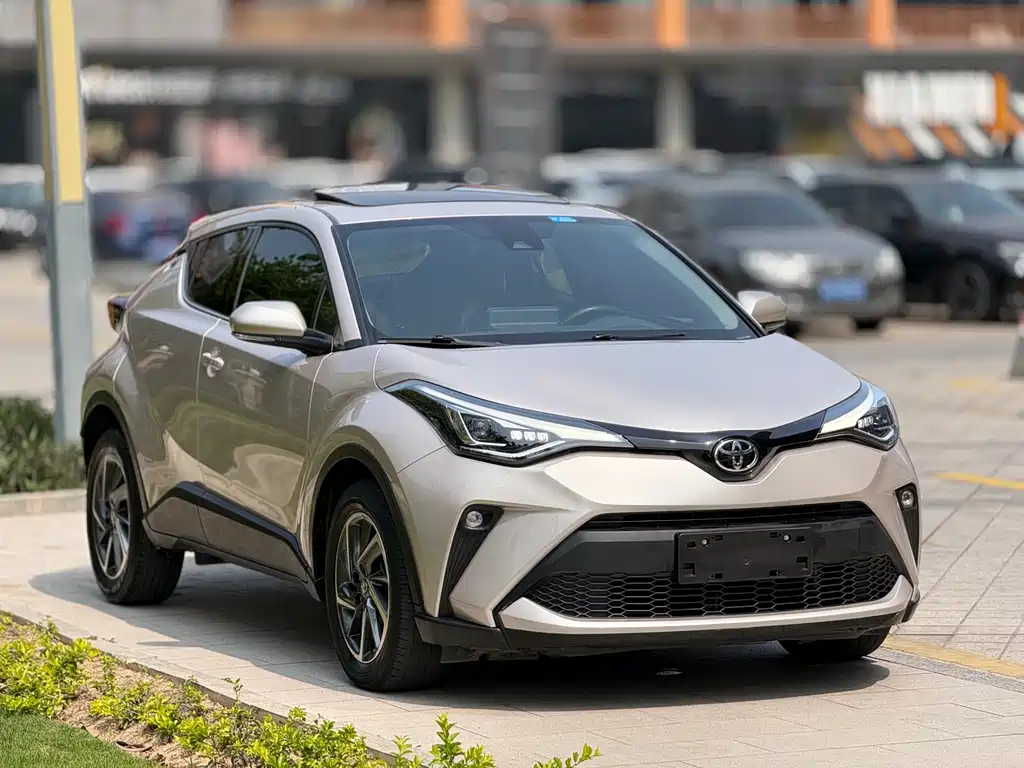 Toyota C-HR 2022 — фото 3