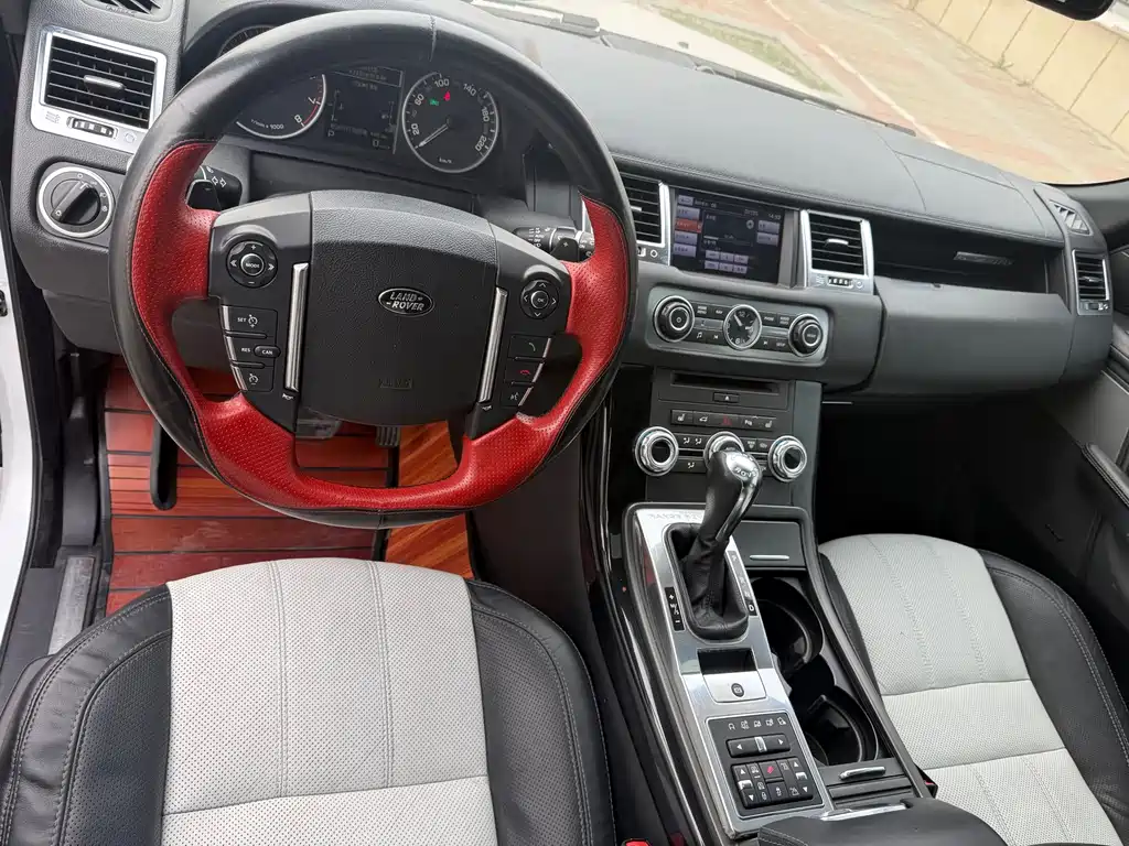 Land Rover Range Rover Sport 2013 — фото 13