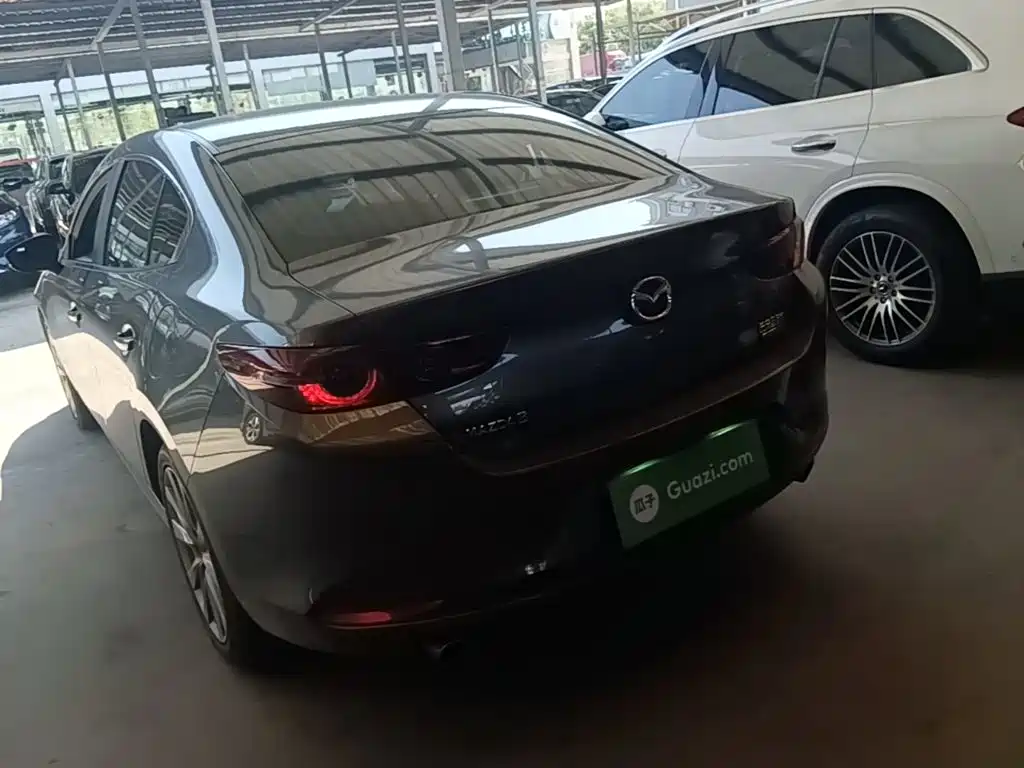 Mazda 3 Axela 2023