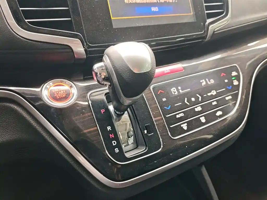 Honda Odyssey 2018 — фото 13