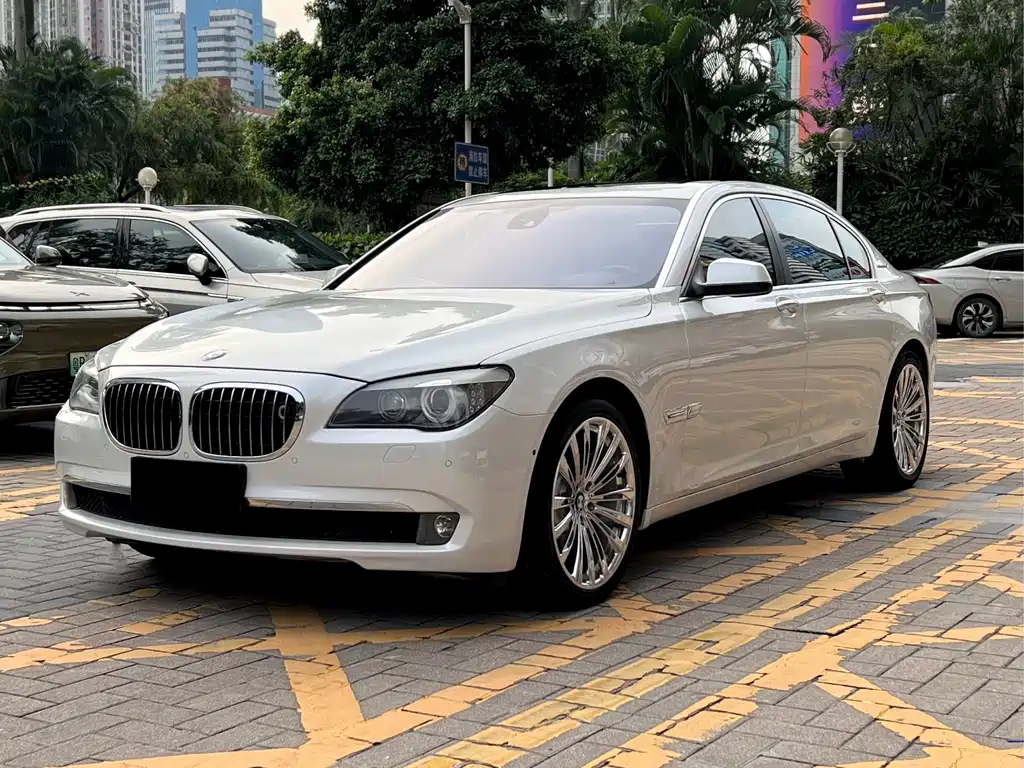 BMW 7 Series 2013 — фото 3