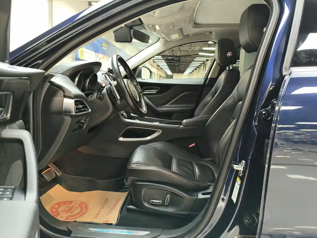 Jaguar F-PACE 2019