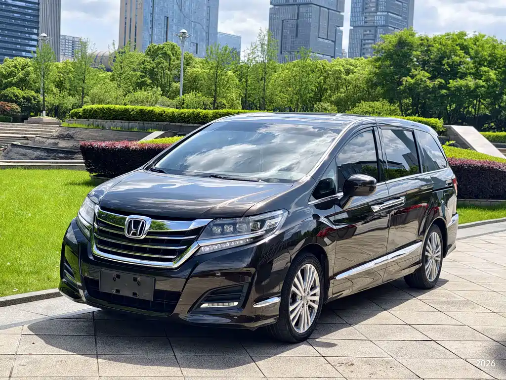 Honda Elysion 2018 — фото 1