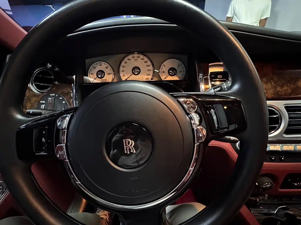 Rolls-Royce Ghost 2012