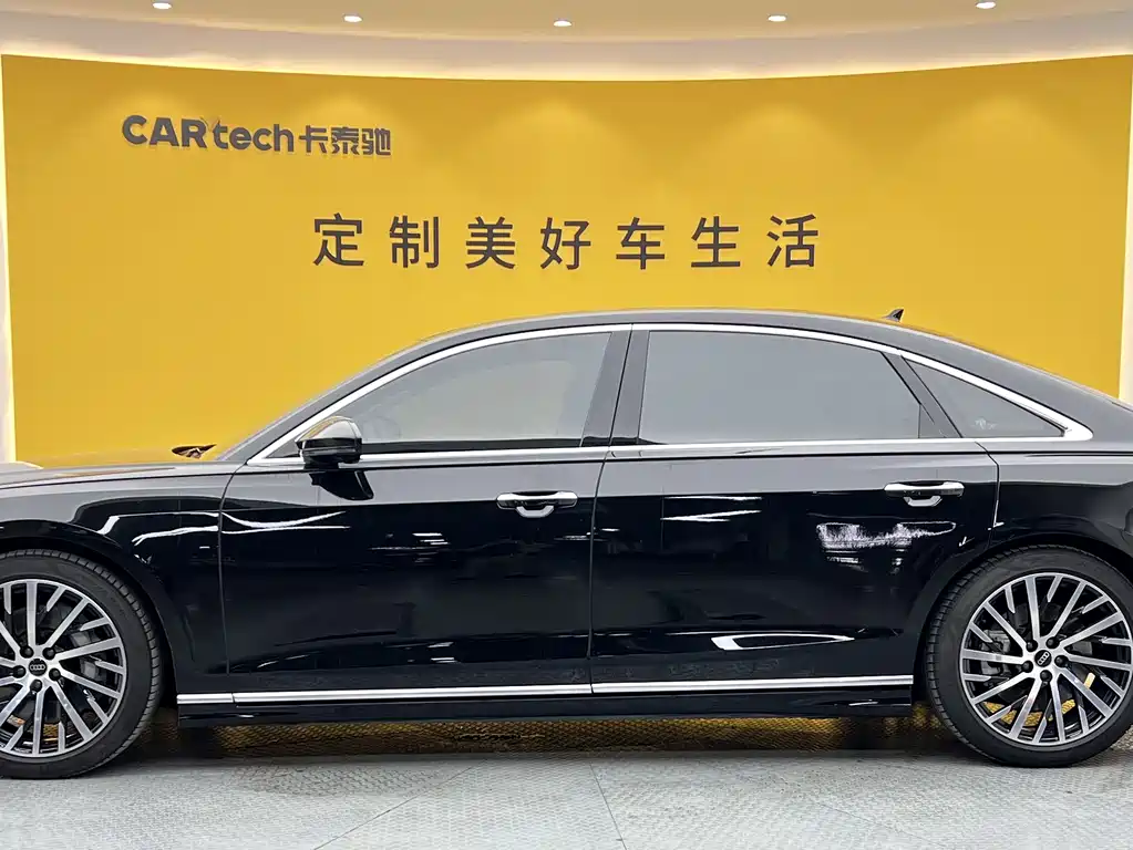 Audi A8 2023 — фото 39