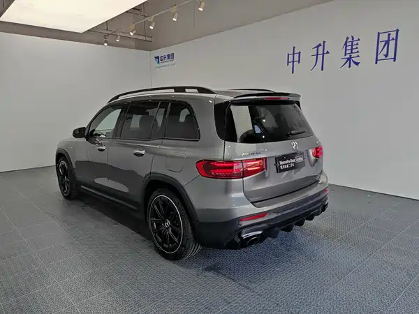 Mercedes-Benz GLB AMG 2025