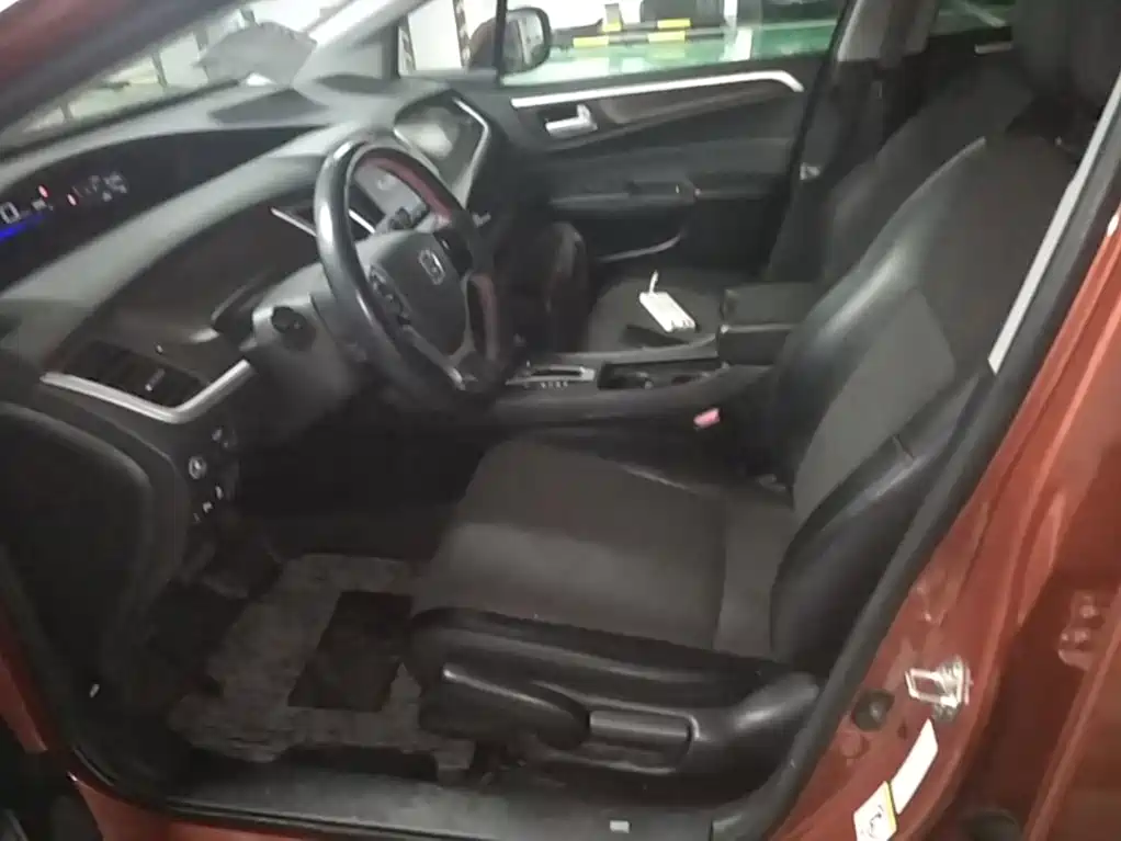 Honda Jade 2016 — фото 15