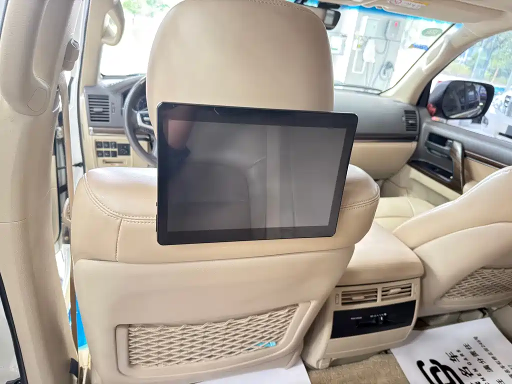 Toyota Land Cruiser 2020 — фото 17