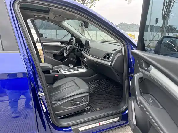 Audi Q5L 2021
