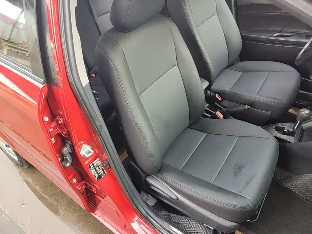 Toyota Yaris L 2019 — фото 25