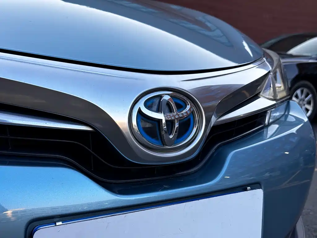 Toyota Corolla 2015 — фото 4