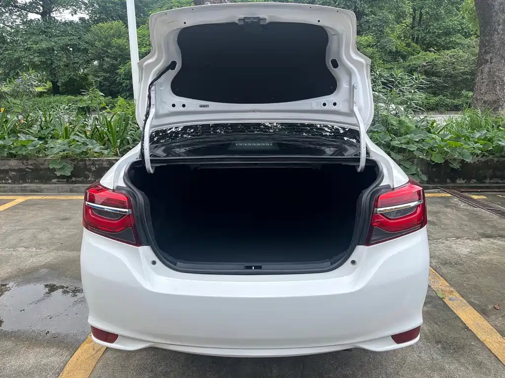 Toyota Vios 2021 — фото 15