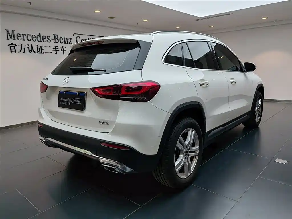 Mercedes-Benz GLA 2023